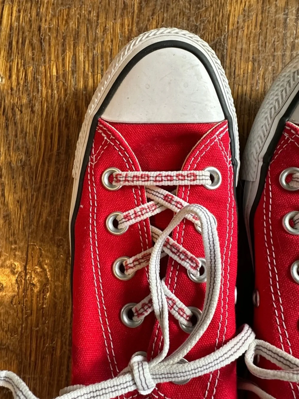 Converse Red Low-Top Canvas Sneakers with White Accents. Unisex - Picture 2 of 12